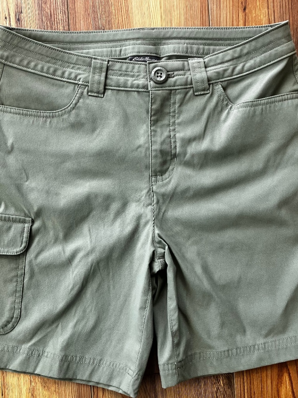 Eddie Bauer Summer Trail Cargo Shorts Womens Size 6 Green Hiking Outdoor Nature